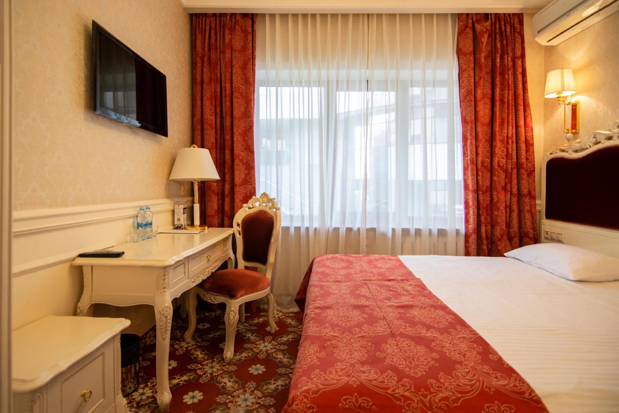 Royal Olympic Hotel Kyiv Exterior photo