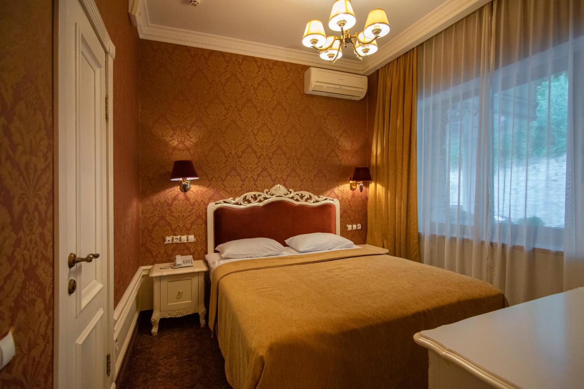 Royal Olympic Hotel Kyiv Exterior photo