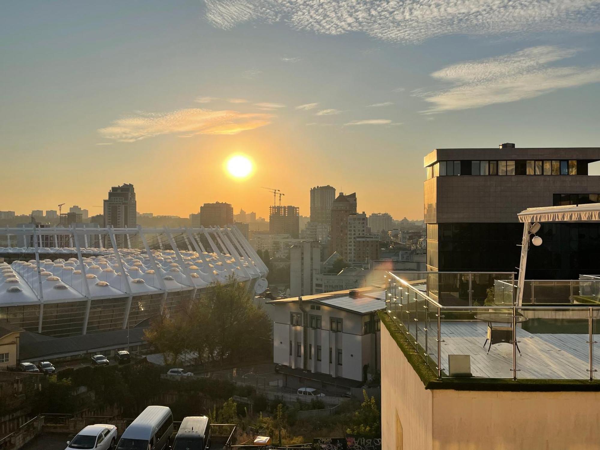Royal Olympic Hotel Kyiv Exterior photo