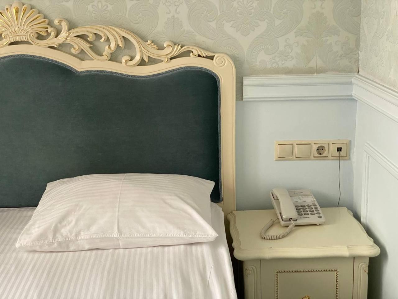 Royal Olympic Hotel Kyiv Room photo